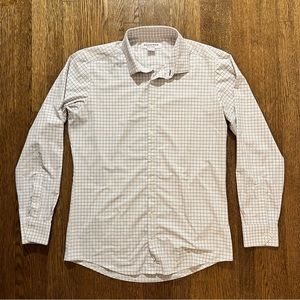 Men’s Medium Trim Fit Long Sleeve Button Up